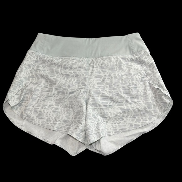Athleta run with it shorts - Picture 1 of 15